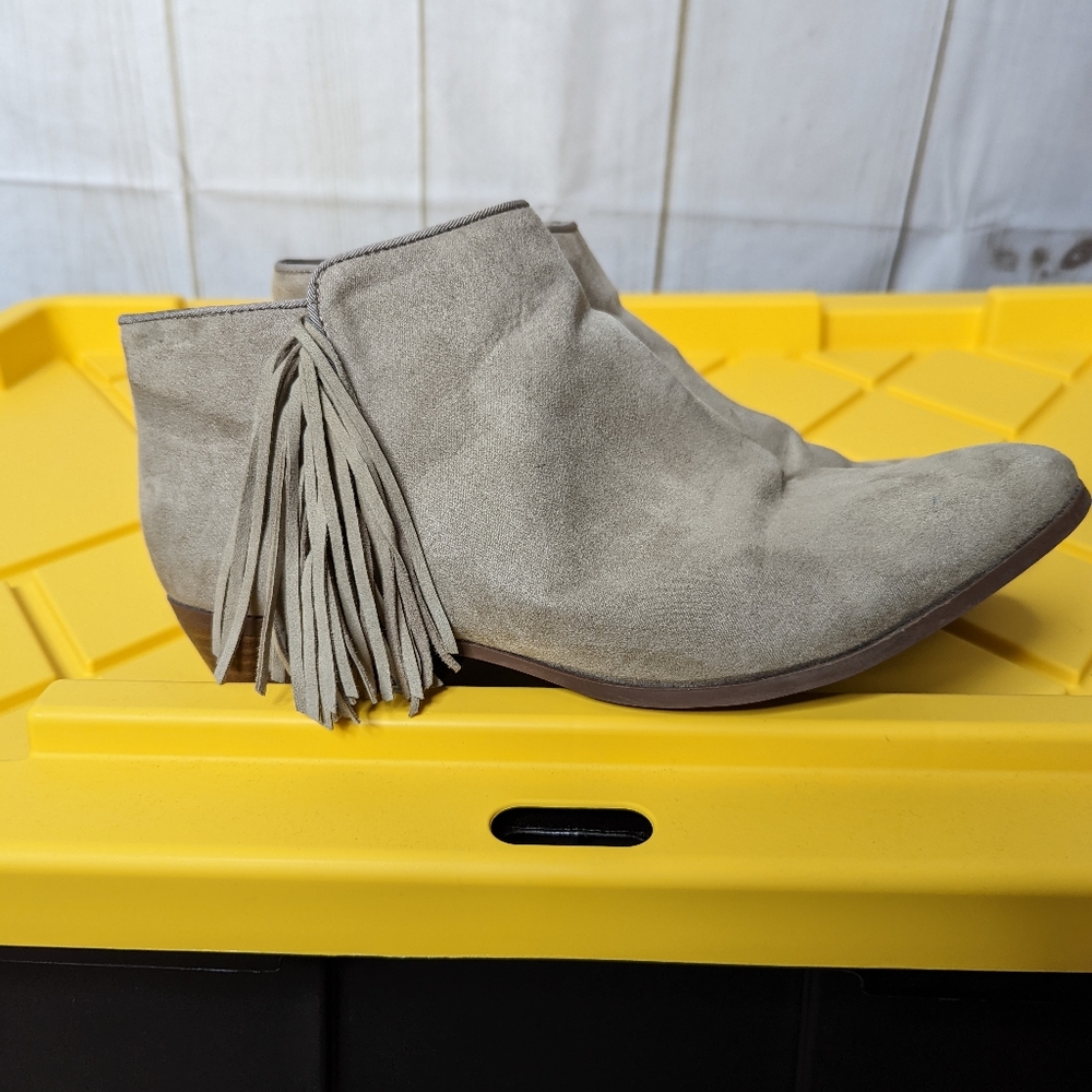 Circus by Sam Edelman Taupe booties